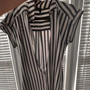 Beautiful black and white striped Old Navy dress!